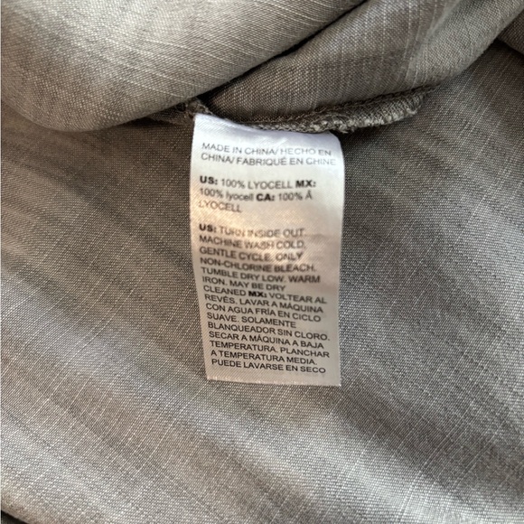 Chico’s Button Down Gray Shirt - Picture 4 of 5